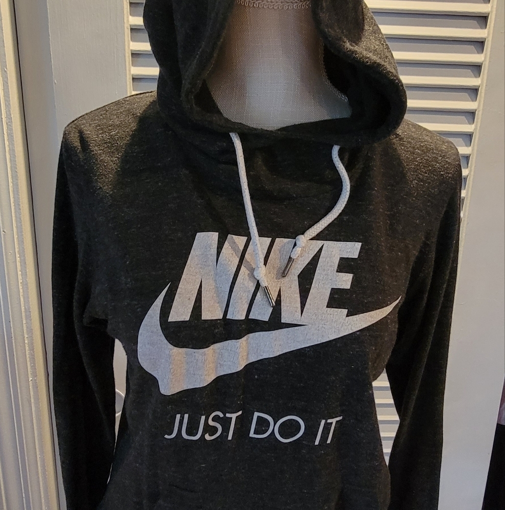 Nike lightweight hoodie